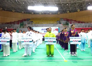 黄莉颖
